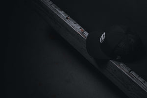 Black Performance Golf Hat Sweat Resistant